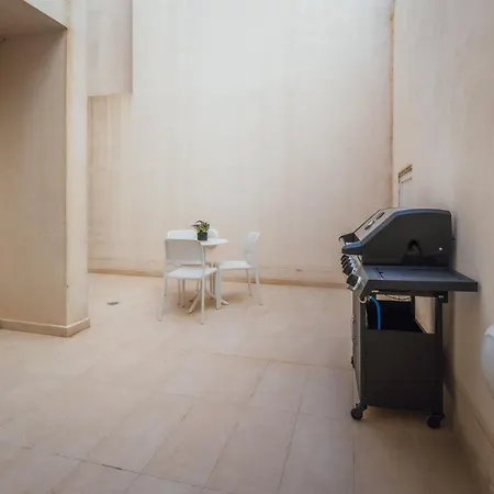 Bright With Sea & Valley Views - Bbq Apartmán *