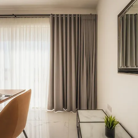 Bright With Sea & Valley Views - Bbq